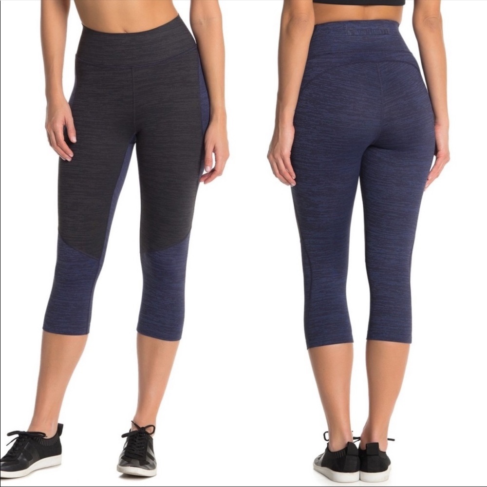 Outdoor Voices | Two Tone Leggings - Picture 1 of 6